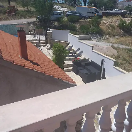 House Milovic Сasa de vacaciones Skradin