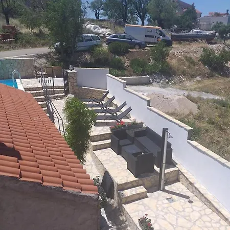 House Milovic Feriehus *