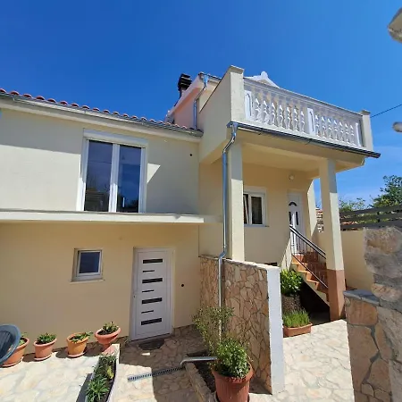 بيت للعطل House Milovic *