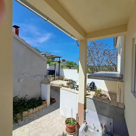 Feriehus House Milovic