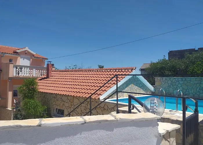 בית נופש House Milovic סקארדין