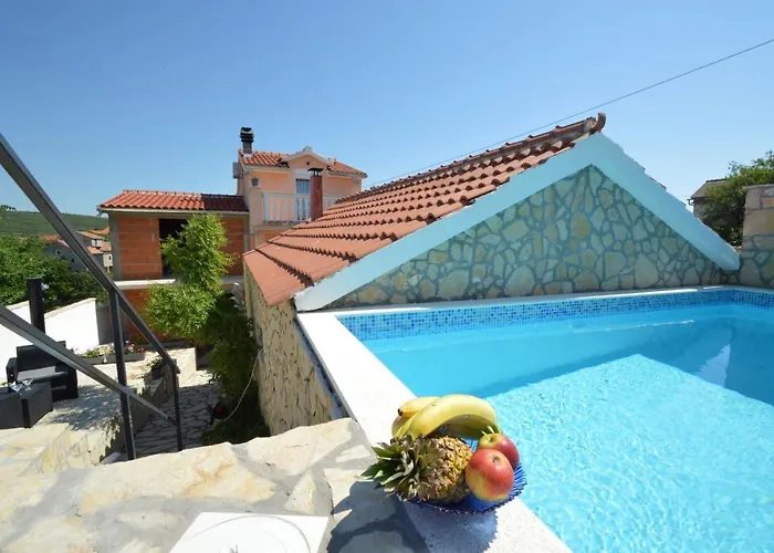 House Milovic בית נופש סקארדין