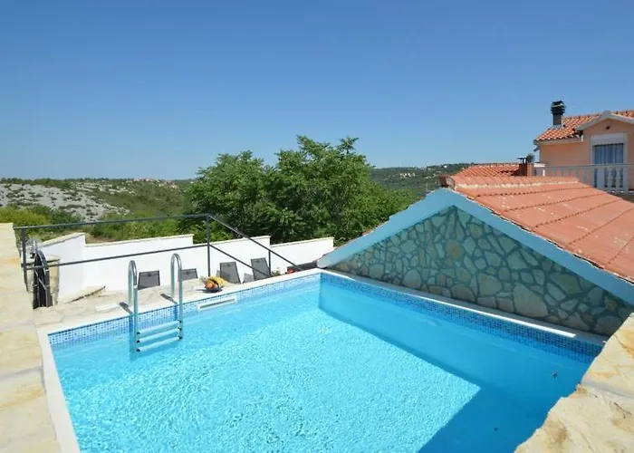 House Milovic בית נופש