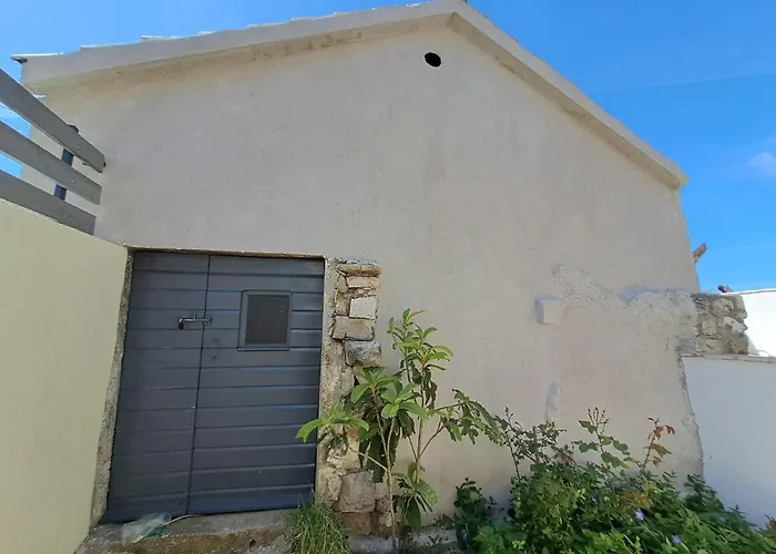 House Milovic בית נופש