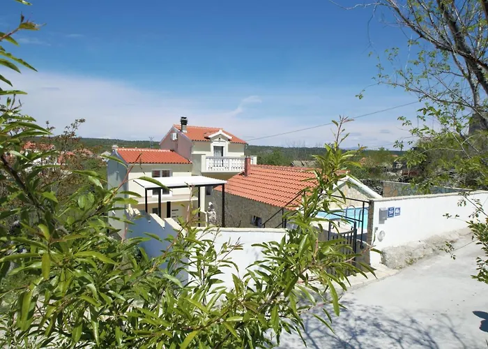 בית נופש House Milovic *